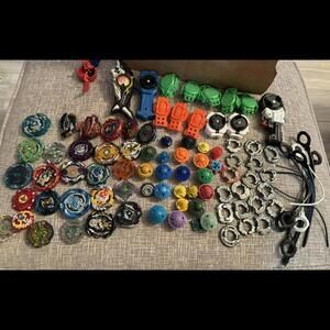 Beyblade lot of 275+ Burst Beyblades  Parts Beyblade TAKARA TOMY(metal/Plastic)